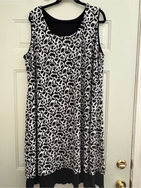 Black & White Sleeveless Floral-Print A-Line Dress